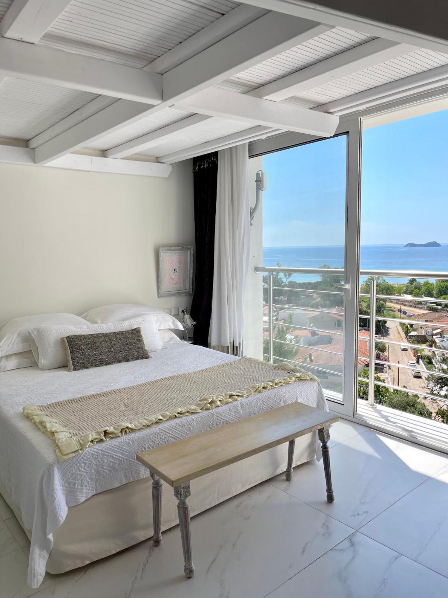 Mare Monte Small Boutique Hotel Chrysi Ammoudia ภายนอก รูปภาพ